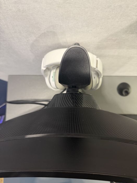 Монітор 32" SAMSUNG Odyssey G6