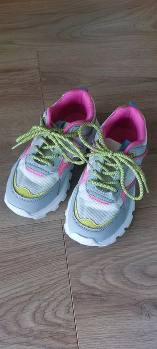 H&M lekkie buty sportowe rozm.30 jak nowe!
