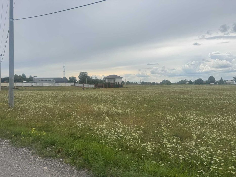 Продам 16 соток, під забудову, с. Гоголів