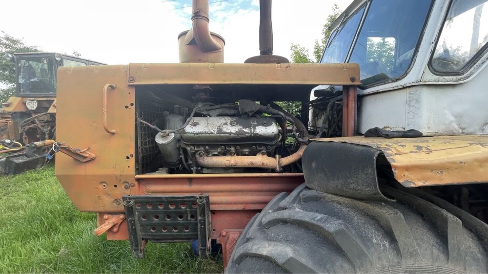 Колісний Трактор T-150