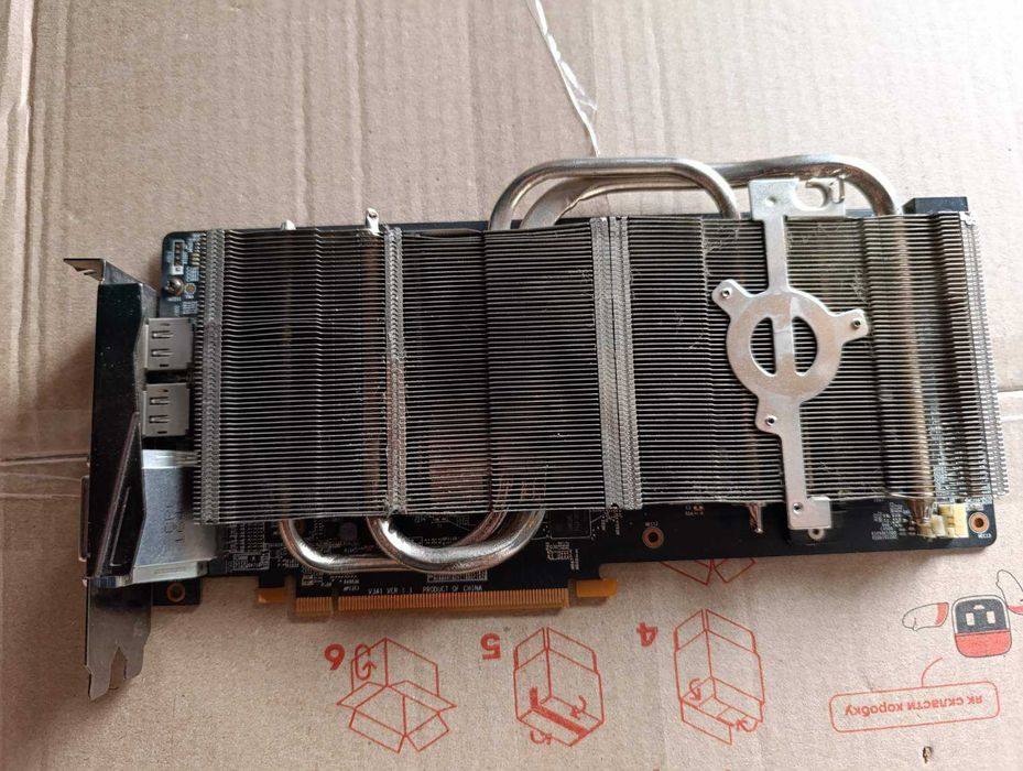 Видеокарта RX570 4GB нерабочая