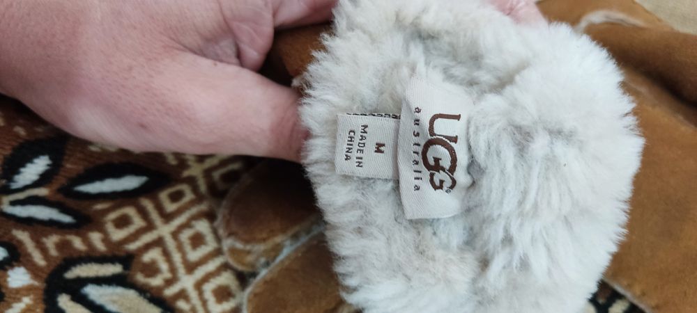 Перчатки UGG теплі