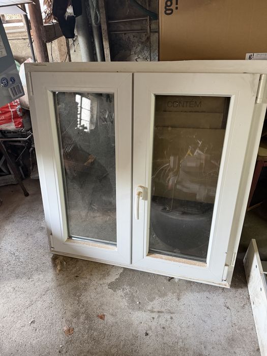 Janela PVC com vidro duplo