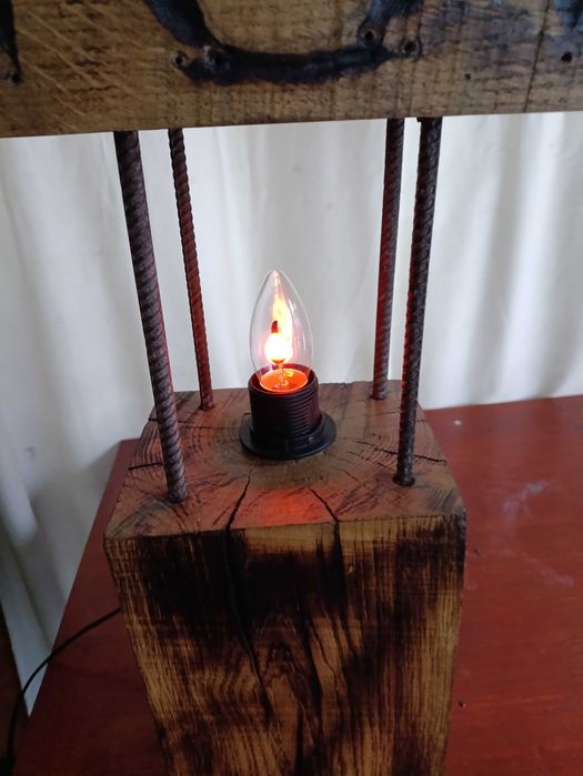 Sprzedam piekną lampę z prawdziwego dęba