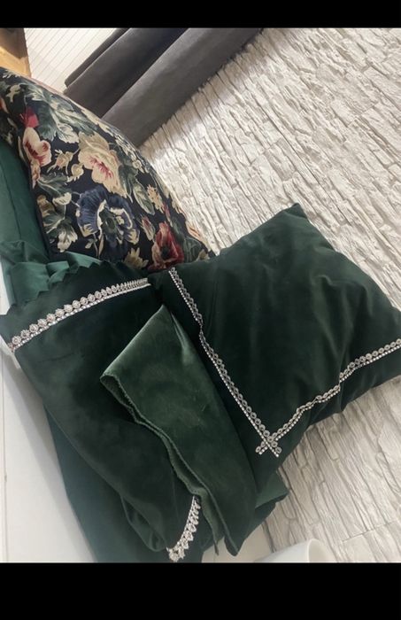 Zestaw zaslony, bieznik i poduszki