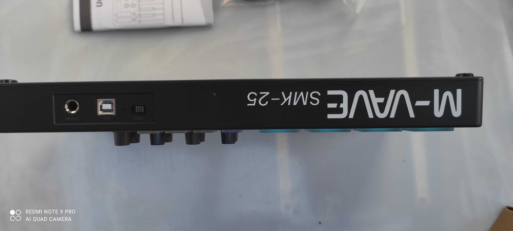 Міді-клавіатура MIDI-контролер M-VAVE SMK-25 Bluetooth