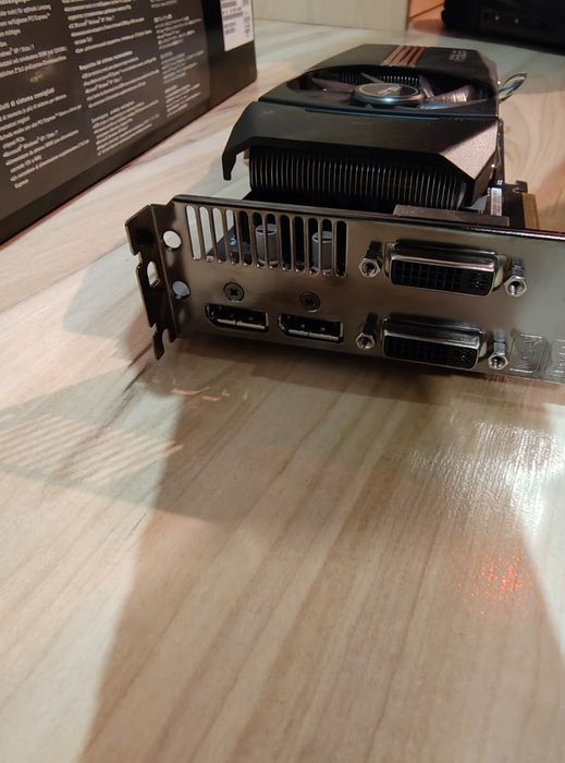 ASUS Radeon HD 6870 DirectCU 1GB GDDR5 – sprawna, BOX