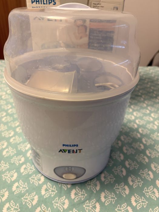 Esterilizador para artigos de bebé.