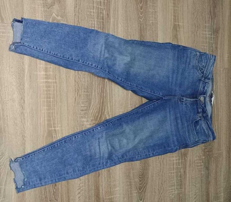 jeansowe spodnie zara obcisłe skinny M/L