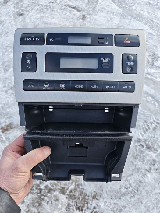 Panel klimatyzacji climatronica corolla e12 100 % dziala