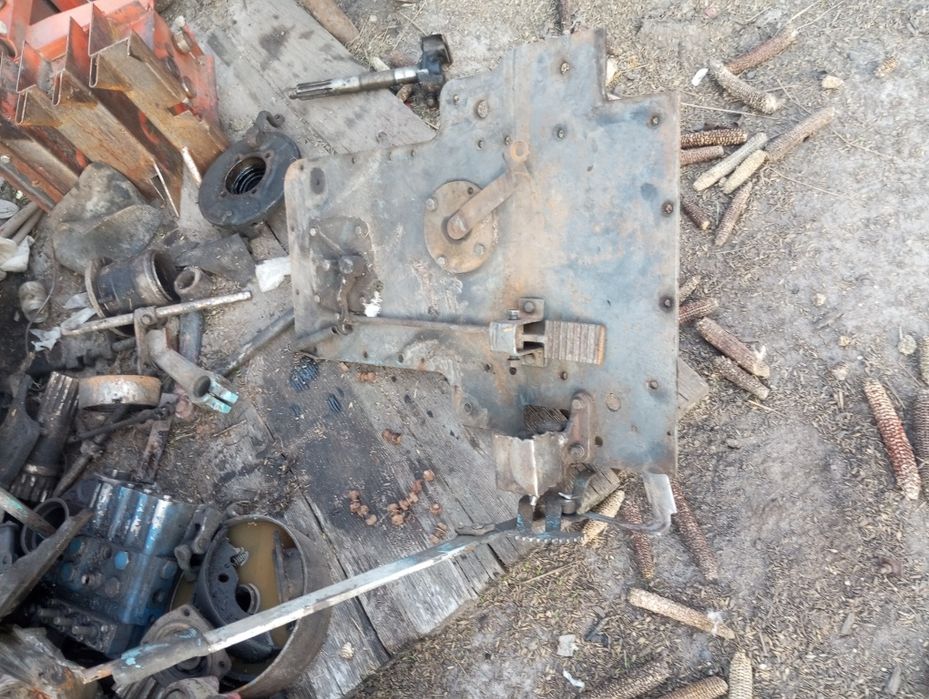 Продам запчастини до тракторів ЮМЗ