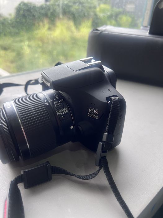 Canon EOS 2000D (Rebel T7),