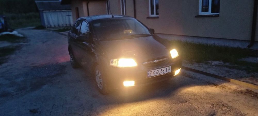 Автомобіль chevrolet AVEO 1.5 газ бензин 2005 рік шевроле авео  авто
