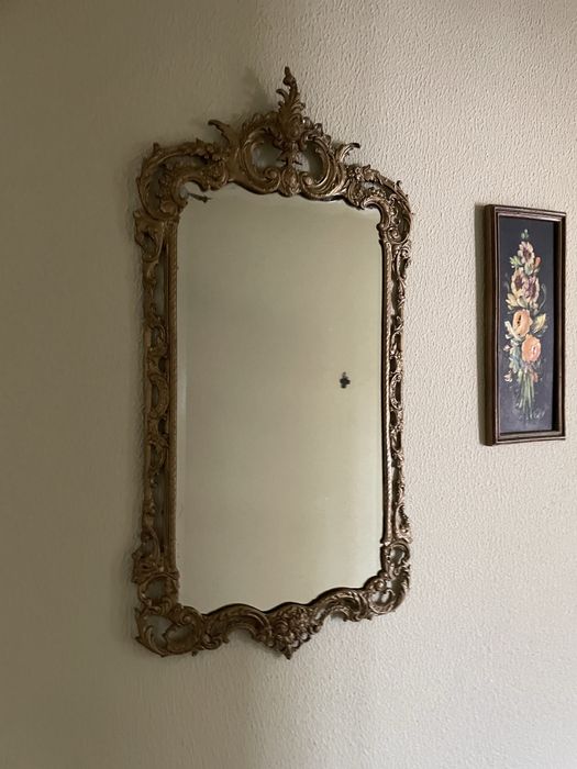 Credencia e Espelho de Hall de Entrada em Latão