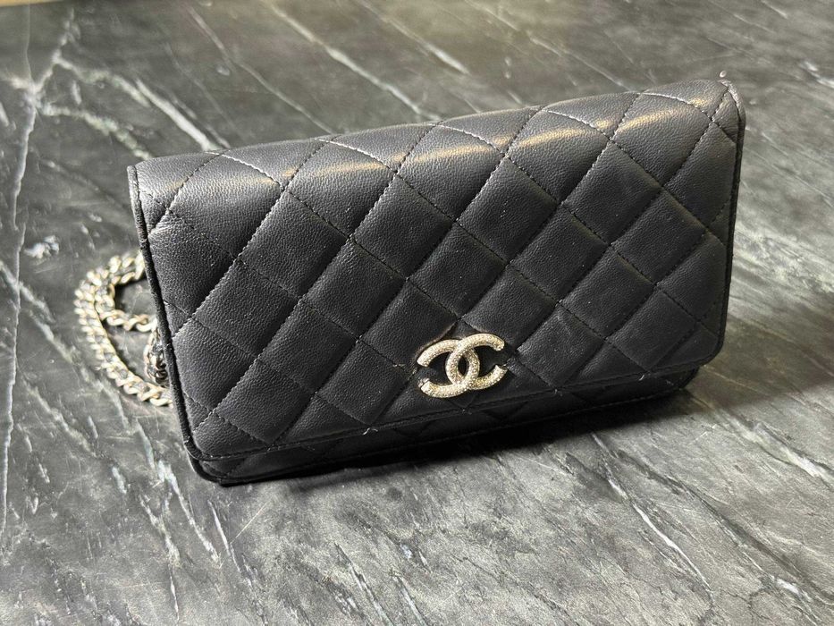 Chanel Classic Wallet On Chain