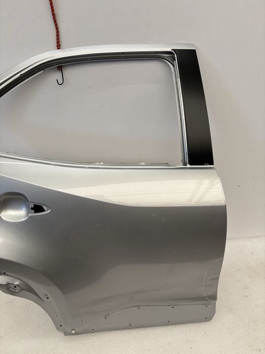Toyota Yaris Cross 22- drzwi prawy tył prawe tylne