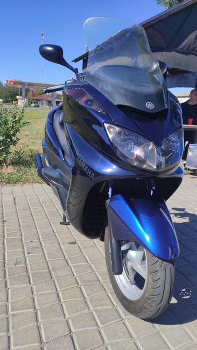 Продам Yamaha magesty 400