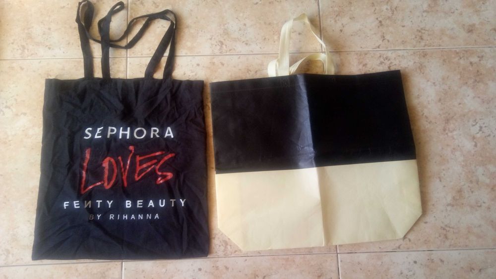 Vários sacos de pano (0,50 cêntimos cada)