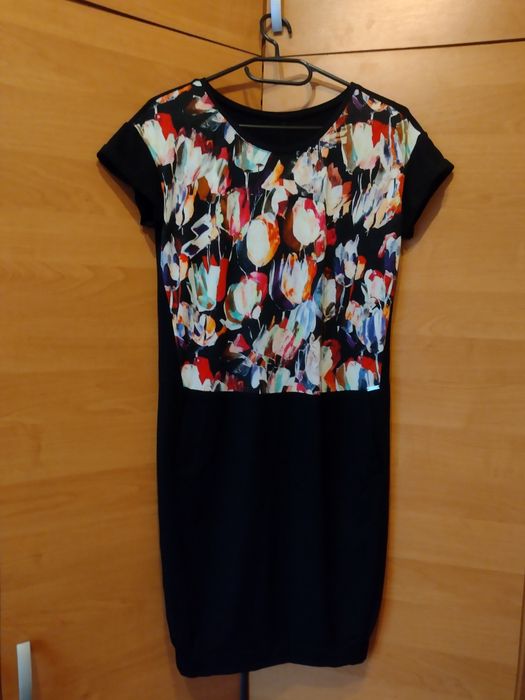 Czarna sukienka firmy Solar,r.36