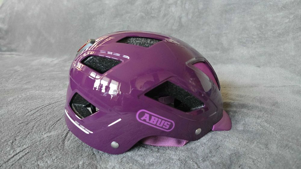 kask rowerowy ABUS HYBAN 2.0 rozmiar M 52-58cm Core purple
