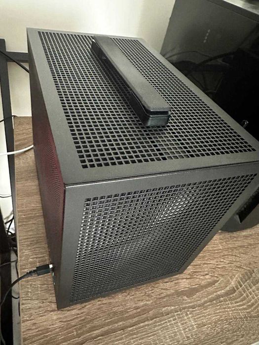 Продам компактный мощный игровой ПК (7800X3D + RTX 5070 SFF)