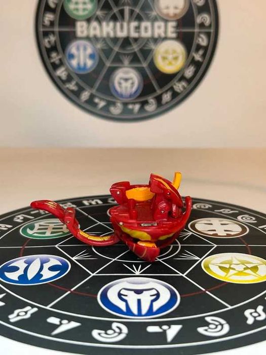 Bakugan Strikeflier Pyrus