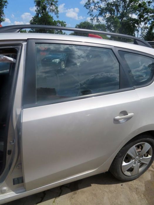 DRZWI TYLNE LEWE I30 I KOMBI QU  SREBRNY HYUNDAI 2007-2010