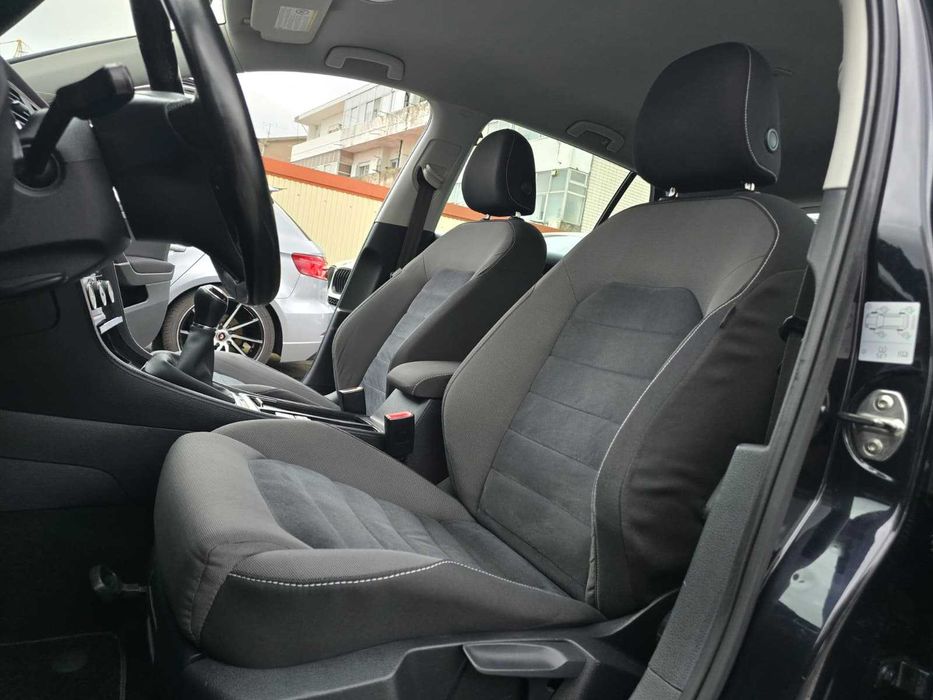 Volkswagen golf VII 1.6tdi 110cv "look gti"