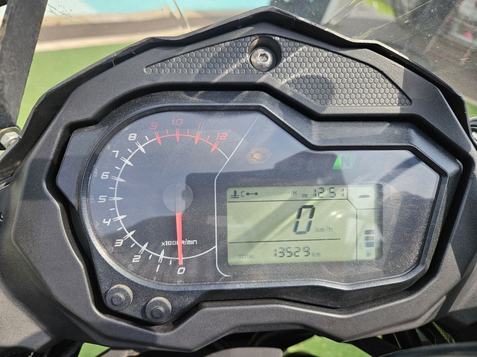 Benelli trk 502 só 13.000klm