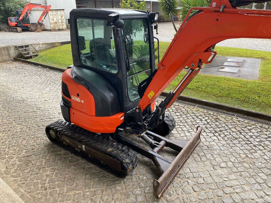 Miniescavadora Kubota U36-4