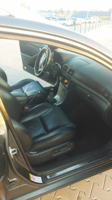 TOYOTA AVENSIS T25 2.2 D4D 2007r