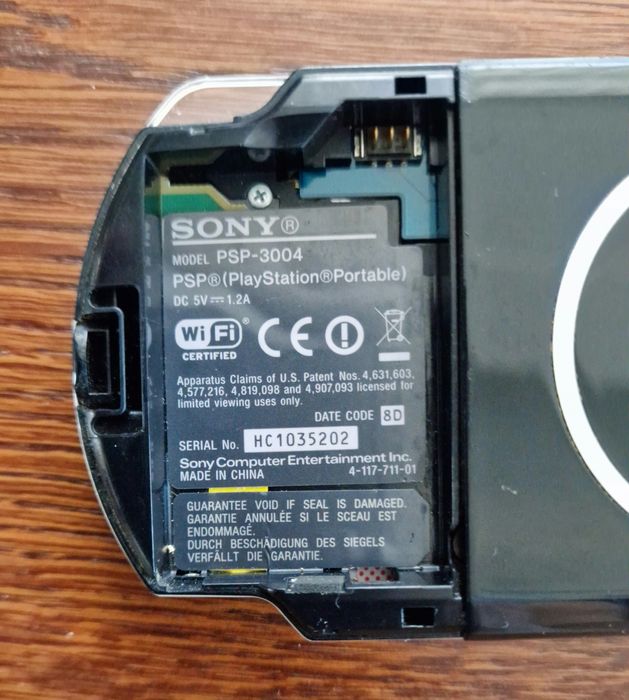 PSP 3004 + ładowarka, etui
