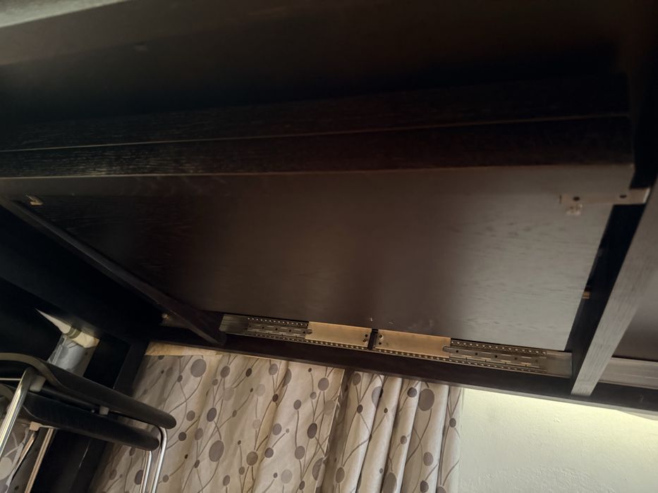 Mesa 6 cadeiras extensivel e aparador