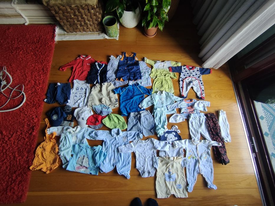 Conjunto de 30 roupas de bebê