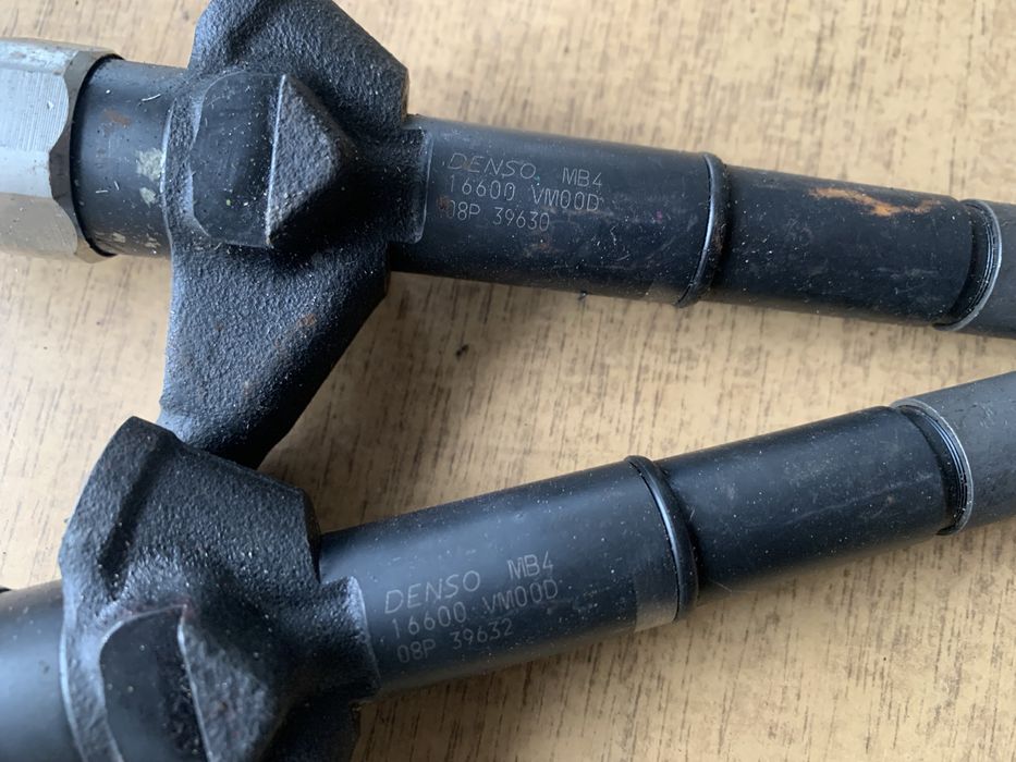 Форсунка паливна 16600VM00D Nissan