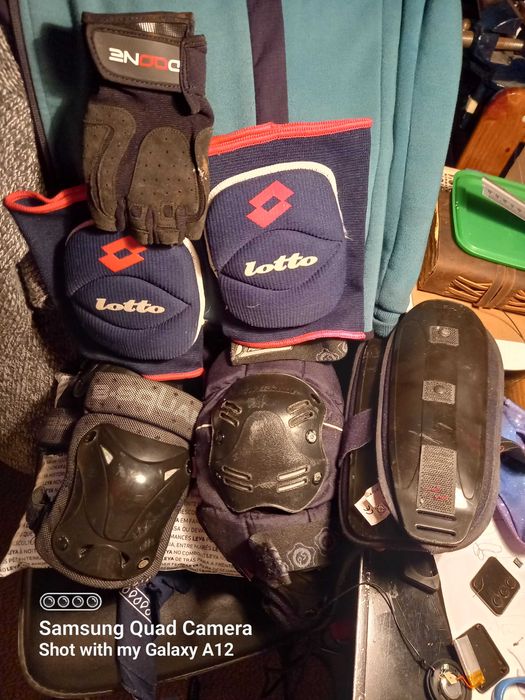 Prancha Surf NSP com 5 quilhas e 3 Skates com trabalho original!