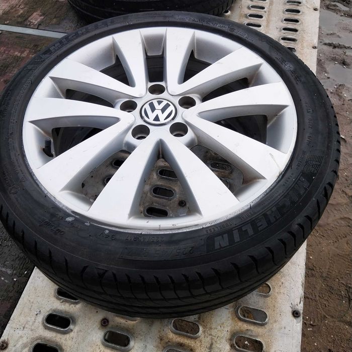 Felgi aluminiowe VW PASSAT TURAN 17 H2  ET 54 passat