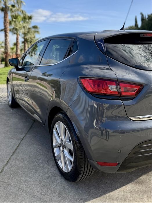 Renault Clio 0.9 TCe 2019 **Desde 139€ mês**