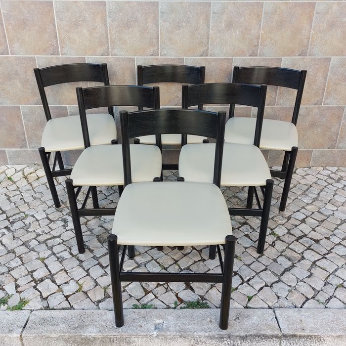 Vintage table and chairs