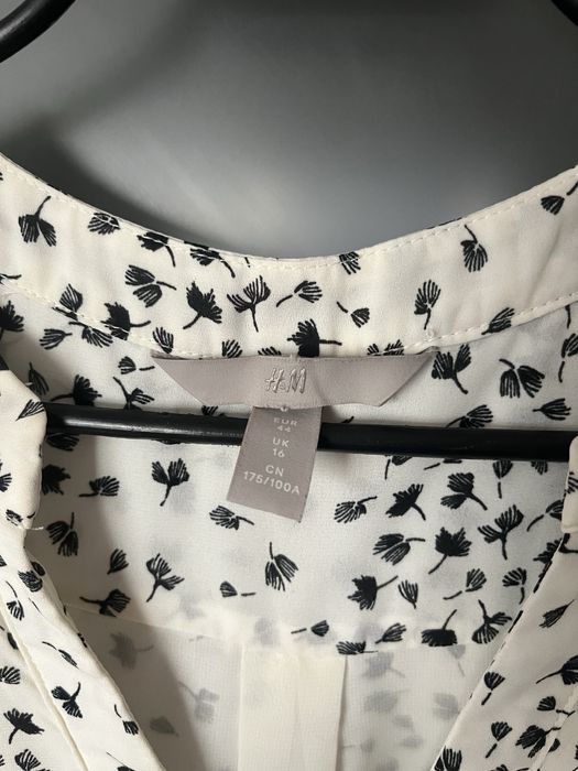 Kremowa zwiewna sukienka na wiosnę/lato, H&M