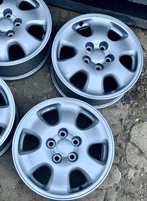 Продам диски 114.3 R16 TOYOTA оригинал