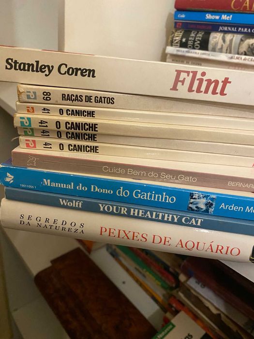 Muitos livros de animais, preço por livro, portes grátis.