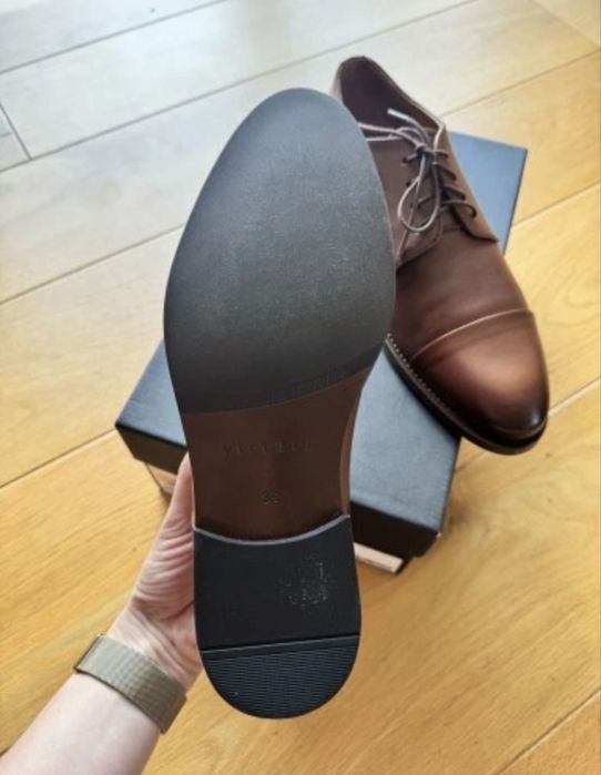 Eleganckie skórzane buty typu derby r. 39 Vistula Nowe