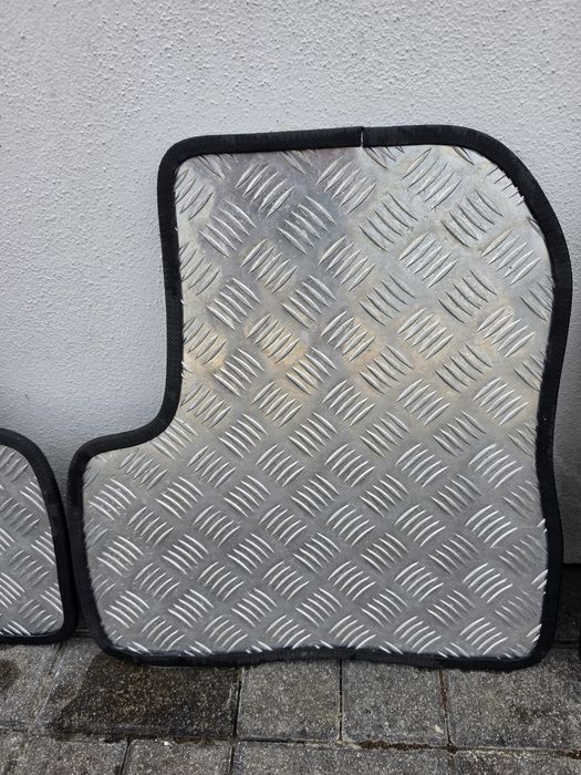 Tapetes de alumínio para Peugeot 206