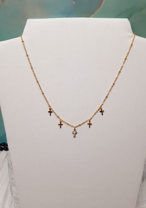 Colar novo em aço inoxidável com 5 crucifixos
