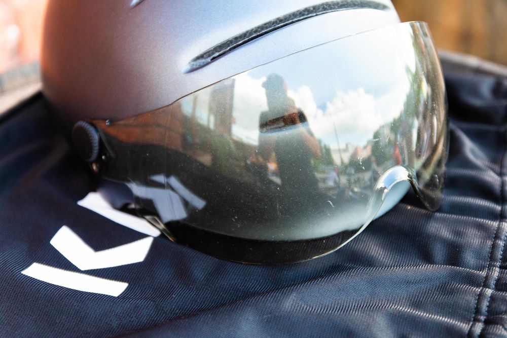 KASK Lifestyle z dodatkową nową szybą. Włoski kask