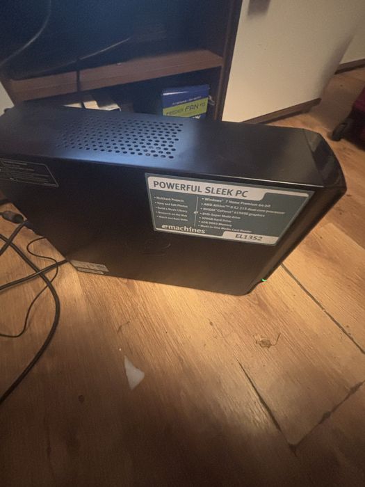 Retro komputer z monitorem sprawny