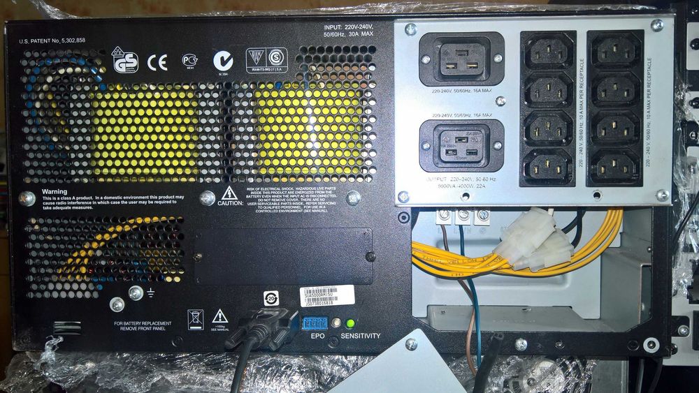 Лінійно-інтерактивний бесперебойник ДБЖ APC Smart UPS 5000ВА
