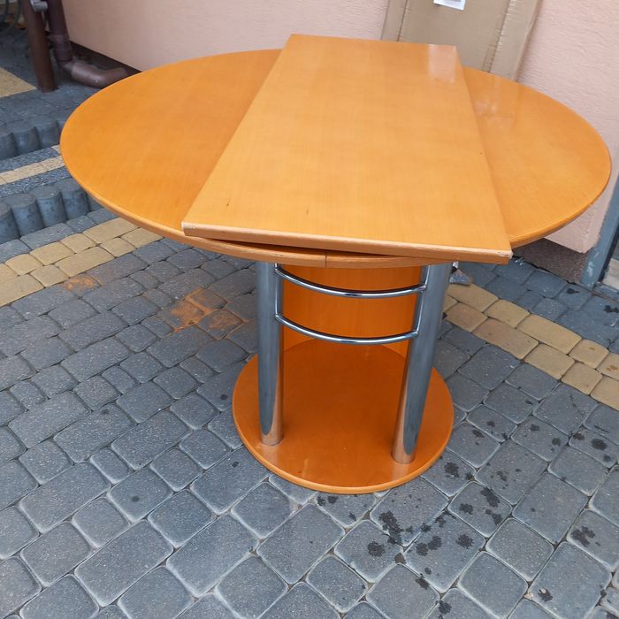 Stół  okrągły  razkładany