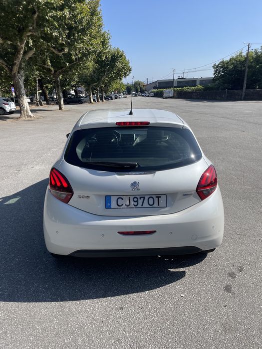 Peugeot  208 1.2 Pure Tech Allure 110cv de 2017